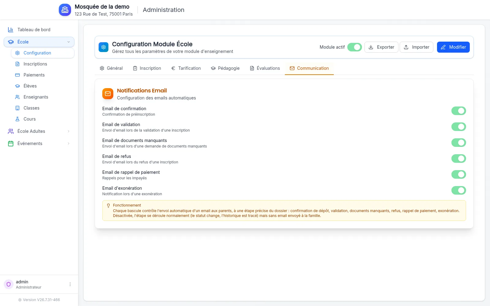 Onglet Communication de la configuration : chaque email automatique (confirmation, validation, refus, rappel) activable individuellement